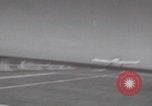 Standbild Aktion auf dem Flugdeck der USS Hancock Vietnam, 1965, aus Sekunde 51 historischem Filmmaterial Videoclip 65675079557