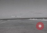 Standbild Aktion auf dem Flugdeck der USS Hancock Vietnam, 1965, aus Sekunde 56 historischem Filmmaterial Videoclip 65675079557