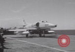 Standbild Flugzeugträger USS Hancock im Vietnamkrieg Vietnam, 1965, aus Sekunde 8 historischem Filmmaterial Videoclip 65675079558