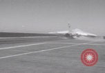 Standbild Flugzeugträger USS Hancock im Vietnamkrieg Vietnam, 1965, aus Sekunde 27 historischem Filmmaterial Videoclip 65675079558