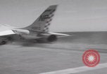 Standbild Flugzeugträger USS Hancock im Vietnamkrieg Vietnam, 1965, aus Sekunde 29 historischem Filmmaterial Videoclip 65675079558