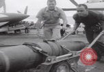 Standbild Flugzeugträger USS Hancock im Vietnamkrieg Vietnam, 1965, aus Sekunde 36 historischem Filmmaterial Videoclip 65675079558