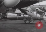Standbild Flugzeugträger USS Hancock im Vietnamkrieg Vietnam, 1965, aus Sekunde 43 historischem Filmmaterial Videoclip 65675079558