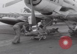 Standbild Flugzeugträger USS Hancock im Vietnamkrieg Vietnam, 1965, aus Sekunde 51 historischem Filmmaterial Videoclip 65675079558