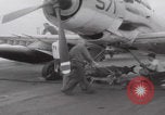 Standbild Flugzeugträger USS Hancock im Vietnamkrieg Vietnam, 1965, aus Sekunde 54 historischem Filmmaterial Videoclip 65675079558