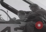 Standbild Vietnamkrieg Flugzeugträger USS Hancock Vietnam, 1965, aus Sekunde 17 historischem Filmmaterial Videoclip 65675079559
