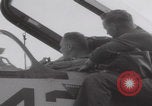 Standbild Vietnamkrieg Flugzeugträger USS Hancock Vietnam, 1965, aus Sekunde 19 historischem Filmmaterial Videoclip 65675079559