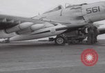 Standbild Vietnamkrieg Flugzeugträger USS Hancock Vietnam, 1965, aus Sekunde 47 historischem Filmmaterial Videoclip 65675079559