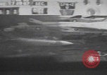 Standbild Brand der USS Forrestal im Golf von Tonkin Golf von Tonkin, Vietnam, 1967, aus Sekunde 26 historischem Filmmaterial Videoclip 65675079560