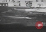 Standbild Brand der USS Forrestal im Golf von Tonkin Golf von Tonkin, Vietnam, 1967, aus Sekunde 31 historischem Filmmaterial Videoclip 65675079560