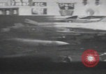 Standbild Brand der USS Forrestal im Golf von Tonkin Golf von Tonkin, Vietnam, 1967, aus Sekunde 58 historischem Filmmaterial Videoclip 65675079560
