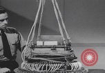 Standbild Komponenten der japanischen Fu-Go-Papierballonbombe United States USA, 1944, aus Sekunde 7 historischem Filmmaterial Videoclip 65675079565