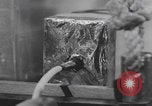 Standbild Komponenten der japanischen Fu-Go-Papierballonbombe United States USA, 1944, aus Sekunde 15 historischem Filmmaterial Videoclip 65675079565