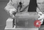 Standbild Komponenten der japanischen Fu-Go-Papierballonbombe United States USA, 1944, aus Sekunde 30 historischem Filmmaterial Videoclip 65675079565