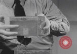 Standbild Komponenten der japanischen Fu-Go-Papierballonbombe United States USA, 1944, aus Sekunde 60 historischem Filmmaterial Videoclip 65675079565