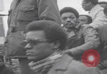Standbild Demonstration der Afroamerikaner Chicago Illinois USA, 1970, aus Sekunde 23 historischem Filmmaterial Videoclip 65675079568