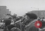 Standbild Demonstration der Afroamerikaner Chicago Illinois USA, 1970, aus Sekunde 27 historischem Filmmaterial Videoclip 65675079568