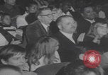 Standbild Predigt des afroamerikanischen Pfarrers Jesse Jackson Chicago Illinois USA, 1970, aus Sekunde 13 historischem Filmmaterial Videoclip 65675079569