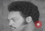 Standbild Predigt des afroamerikanischen Pfarrers Jesse Jackson Chicago Illinois USA, 1970, aus Sekunde 23 historischem Filmmaterial Videoclip 65675079569
