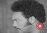Standbild Predigt des afroamerikanischen Pfarrers Jesse Jackson Chicago Illinois USA, 1970, aus Sekunde 27 historischem Filmmaterial Videoclip 65675079569