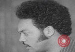 Standbild Predigt des afroamerikanischen Pfarrers Jesse Jackson Chicago Illinois USA, 1970, aus Sekunde 28 historischem Filmmaterial Videoclip 65675079569