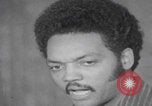 Standbild Predigt des afroamerikanischen Pfarrers Jesse Jackson Chicago Illinois USA, 1970, aus Sekunde 32 historischem Filmmaterial Videoclip 65675079569