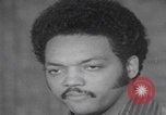 Standbild Predigt des afroamerikanischen Pfarrers Jesse Jackson Chicago Illinois USA, 1970, aus Sekunde 37 historischem Filmmaterial Videoclip 65675079569