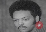Standbild Predigt des afroamerikanischen Pfarrers Jesse Jackson Chicago Illinois USA, 1970, aus Sekunde 39 historischem Filmmaterial Videoclip 65675079569