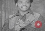 Standbild Predigt des afroamerikanischen Pfarrers Jesse Jackson Chicago Illinois USA, 1970, aus Sekunde 56 historischem Filmmaterial Videoclip 65675079569