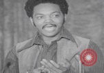 Standbild Predigt des afroamerikanischen Pfarrers Jesse Jackson Chicago Illinois USA, 1970, aus Sekunde 58 historischem Filmmaterial Videoclip 65675079569
