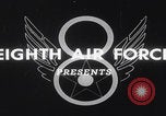 Standbild USAAF bombardiert Ölraffinerien in Ploesti Rumänien Ploiesti, Rumänien, 1944, aus Sekunde 10 historischem Filmmaterial Videoclip 65675079573
