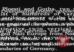 Standbild USAAF bombardiert Ölraffinerien in Ploesti Rumänien Ploiesti, Rumänien, 1944, aus Sekunde 48 historischem Filmmaterial Videoclip 65675079573