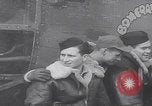 Standbild B-24D Liberator Bomerang Abschiedsparty England Vereinigtes Königreich, 1944, aus Sekunde 5 historischem Filmmaterial Videoclip 65675079574