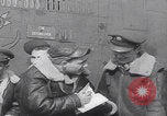 Standbild B-24D Liberator Bomerang Abschiedsparty England Vereinigtes Königreich, 1944, aus Sekunde 12 historischem Filmmaterial Videoclip 65675079574