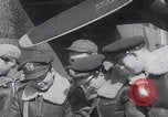 Standbild B-24D Liberator Bomerang Abschiedsparty England Vereinigtes Königreich, 1944, aus Sekunde 18 historischem Filmmaterial Videoclip 65675079574
