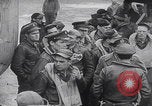 Standbild B-24D Liberator Bomerang Abschiedsparty England Vereinigtes Königreich, 1944, aus Sekunde 37 historischem Filmmaterial Videoclip 65675079574