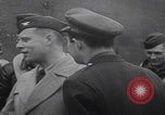 Standbild B-24D Liberator Bomerang Abschiedsparty England Vereinigtes Königreich, 1944, aus Sekunde 48 historischem Filmmaterial Videoclip 65675079574