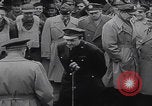 Standbild B-24D Liberator Bomerang Abschiedsparty England Vereinigtes Königreich, 1944, aus Sekunde 55 historischem Filmmaterial Videoclip 65675079574