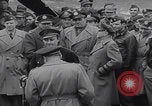 Standbild B-24D Liberator Bomerang Abschiedsparty England Vereinigtes Königreich, 1944, aus Sekunde 57 historischem Filmmaterial Videoclip 65675079574