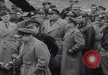 Standbild B-24D Liberator Bomerang Abschiedsparty England Vereinigtes Königreich, 1944, aus Sekunde 58 historischem Filmmaterial Videoclip 65675079574
