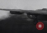 Standbild USAAF-Bomber starten in Großbritannien England Vereinigtes Königreich, 1942, aus Sekunde 31 historischem Filmmaterial Videoclip 65675079575