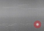 Standbild B-24 Liberators der USAAF werfen Bomben über Deutschland ab Deutschland, 1943, aus Sekunde 16 historischem Filmmaterial Videoclip 65675079576