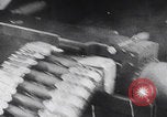Standbild B-24 Liberators der USAAF werfen Bomben über Deutschland ab Deutschland, 1943, aus Sekunde 31 historischem Filmmaterial Videoclip 65675079576