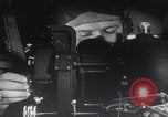 Standbild Bombenangriff der USAAF auf eine B-24 Liberator Europa, 1943, aus Sekunde 4 historischem Filmmaterial Videoclip 65675079577