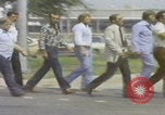 Standbild Marsch der Vereinigten Klans von Amerika Mobile Alabama USA, 1977, aus Sekunde 1 historischem Filmmaterial Videoclip 65675079578