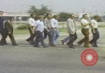 Standbild Marsch der Vereinigten Klans von Amerika Mobile Alabama USA, 1977, aus Sekunde 4 historischem Filmmaterial Videoclip 65675079578