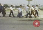 Standbild Marsch der Vereinigten Klans von Amerika Mobile Alabama USA, 1977, aus Sekunde 6 historischem Filmmaterial Videoclip 65675079578
