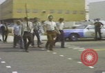 Standbild Marsch der Vereinigten Klans von Amerika Mobile Alabama USA, 1977, aus Sekunde 13 historischem Filmmaterial Videoclip 65675079578
