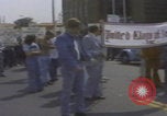 Standbild Marsch der Vereinigten Klans von Amerika Mobile Alabama USA, 1977, aus Sekunde 5 historischem Filmmaterial Videoclip 65675079579