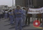 Standbild Marsch der Vereinigten Klans von Amerika Mobile Alabama USA, 1977, aus Sekunde 11 historischem Filmmaterial Videoclip 65675079579